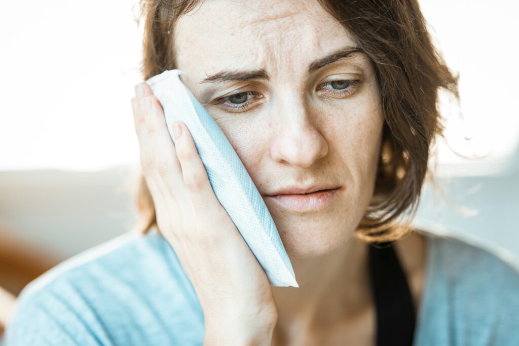 Quick Relief for Toothache - Cold Compression
